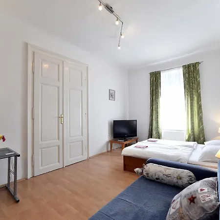 Apartment Tesla *